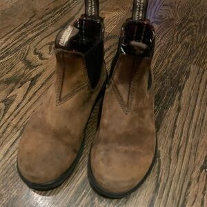Boys Blundstone boots - brown size 11